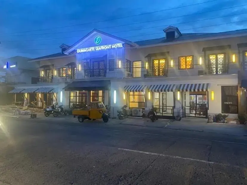 Property building in Dumaguete Seafront Hotel
